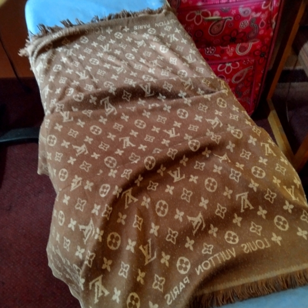 Louis Vuitton Monogram Classic Wool Silk Shawl